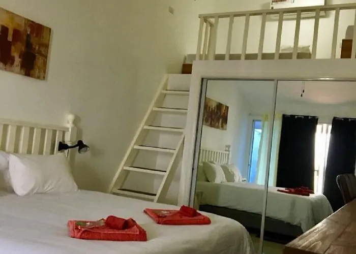 The Beachhouse Cebu Resort 3*